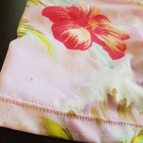 Strapless Padded Floral Swim Top 🌙 - Picture 3 of 7